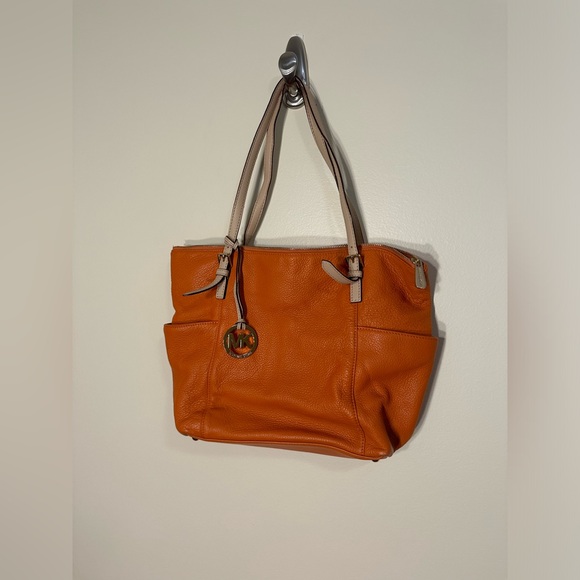 Michael Kors Jet Set tote - Picture 2 of 10